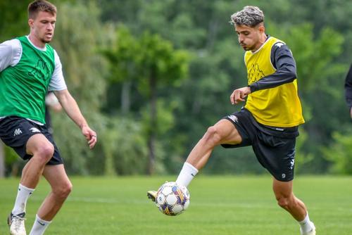 Albion Rrahmani a fost printre cei mai buni jucători ai sezonului 2023-2024 din SuperLiga. Foto: Facebook / FC Rapid1923