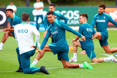 Grupa echipei lui Cristiano Ronaldo este considerată cea mai slabă de la European. Foto: Imago Images