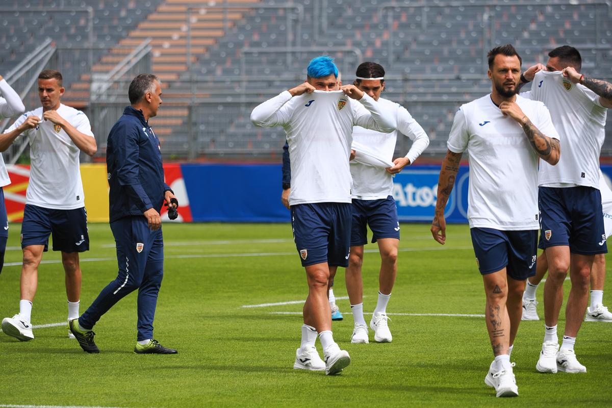 Primele indicii din partea lui Edi Iordănescu » Echipele aliniate în jocul-școală de azi și situația marilor absenți ai României: un titular s-a antrenat pe cont propriu