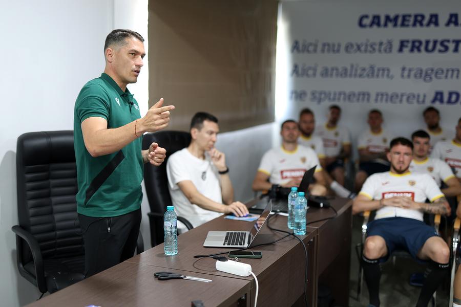 FOTO frf.ro Lumea SF a producerii Euro 2024 » Poftiți în punctul de comandă de unde se va transmite semnal pentru toate televiziunile din lume!