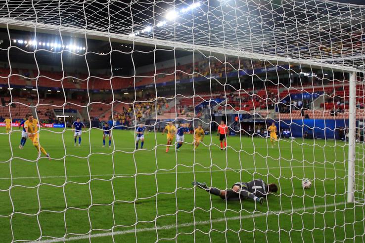 Louis Munteanu, penalty ratat în Italia U21 - România U21 // foto: Ionuț Iordache (GSP)