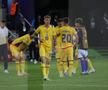 Jucătorii României U21, consolați de mame și iubite după înfrângerea cu Italia