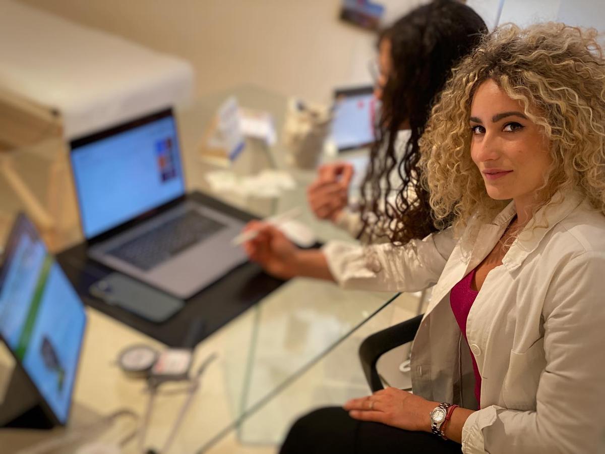 Italia a venit cu nutriționistul la meciul contra României Under 21 » Cine este Maria Luisa, apariția misterioasă din staff-ul Squadra Azzurra