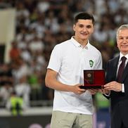 Abdukodir Khusanov, fundașul lui Manchester City, premiat de președintele Uzbekistanului