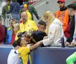 Jucătorii României U21, consolați de mame și iubite după înfrângerea cu Italia
