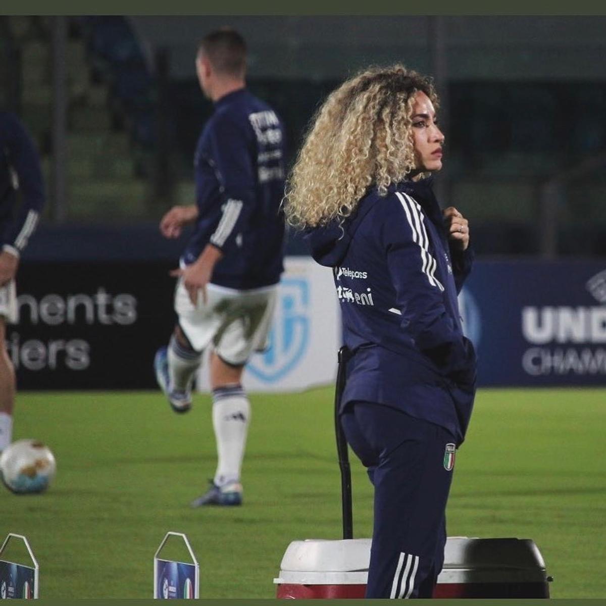 Italia a venit cu nutriționistul la meciul contra României Under 21 » Cine este Maria Luisa, apariția misterioasă din staff-ul Squadra Azzurra