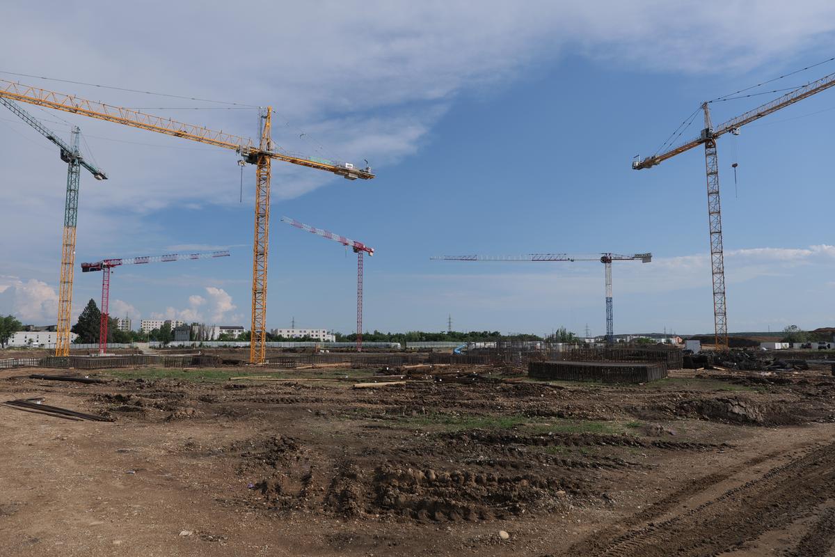 Se construiește stadionul viitorului în România » Va funcționa exclusiv cu energie regenerabilă: GSP a vizitat șantierul unde se muncește la 30 de grade!