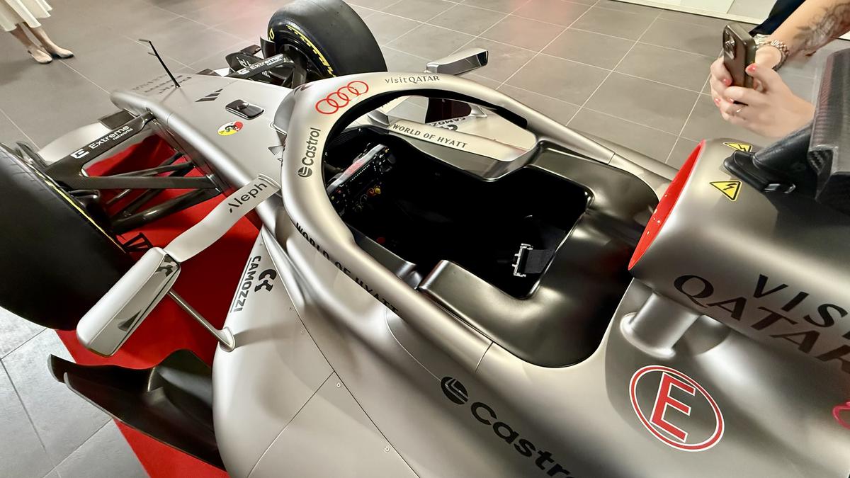 Monopostul Audi R26 de Formula 1 a fost adus la București » Unde poate fi văzută mașina constructorului german