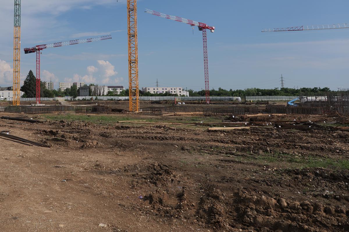 Se construiește stadionul viitorului în România » Va funcționa exclusiv cu energie regenerabilă: GSP a vizitat șantierul unde se muncește la 30 de grade!