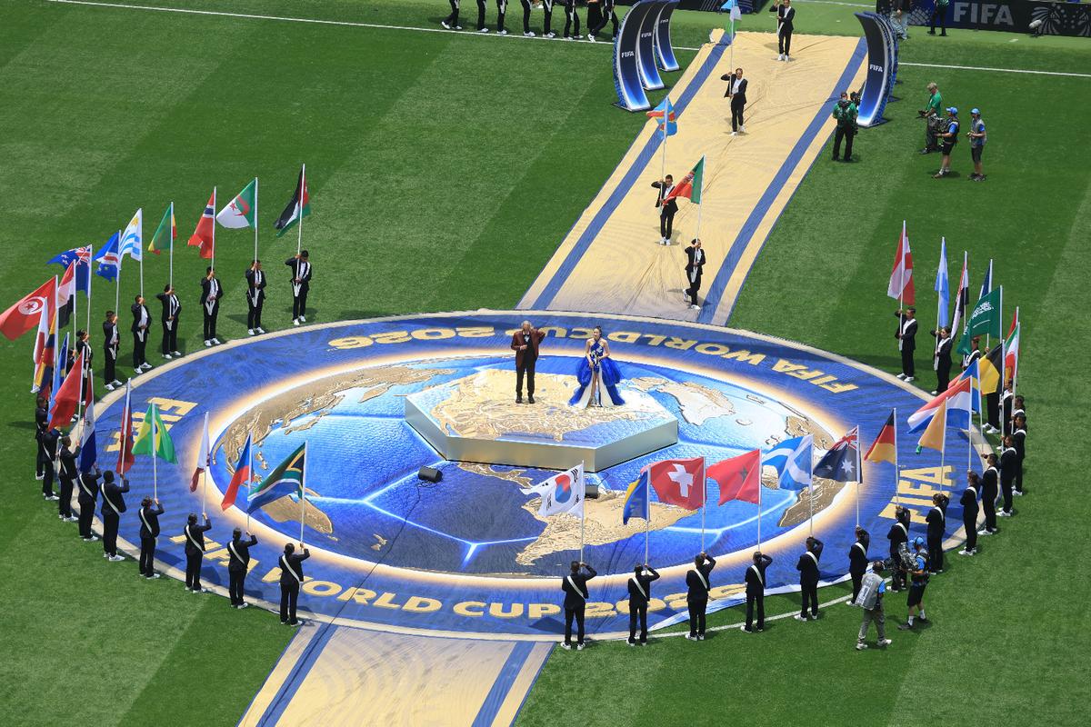„Bine ați venit în Mexic!” » Shakira, J Balvin și Mariachi la festivitatea de deschidere a Campionatului Mondial