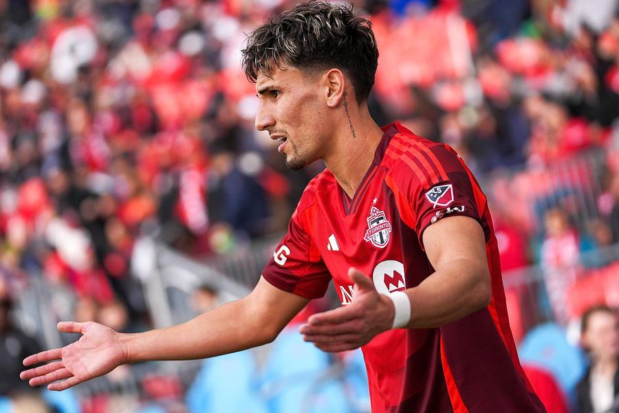 Theo Corbeanu a pierdut contactul cu echipa națională a Canadei / Sursă foto: Imago Images Talentul care a refuzat ferm naționala României spera să prindă Mondialul, dar s-a ales praful de visul lui