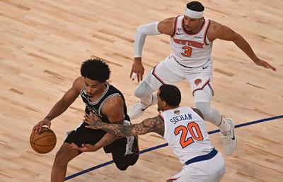 Revenire miraculoasă în finala NBA! New York Knicks a obținut o victorie incredibilă și e la un pas de câștigarea titlului