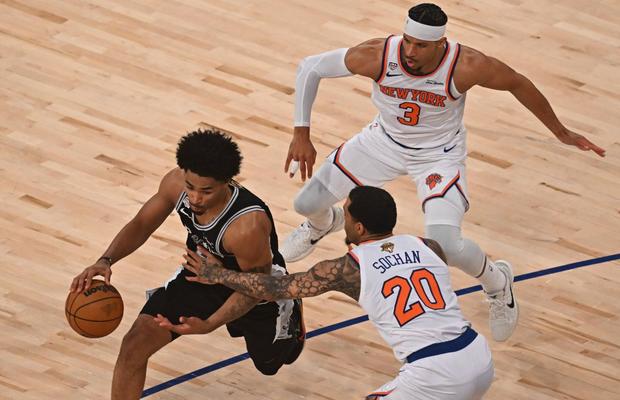 Revenire miraculoasă în finala NBA! New York Knicks a obținut o victorie incredibilă și e la un pas de câștigarea titlului
