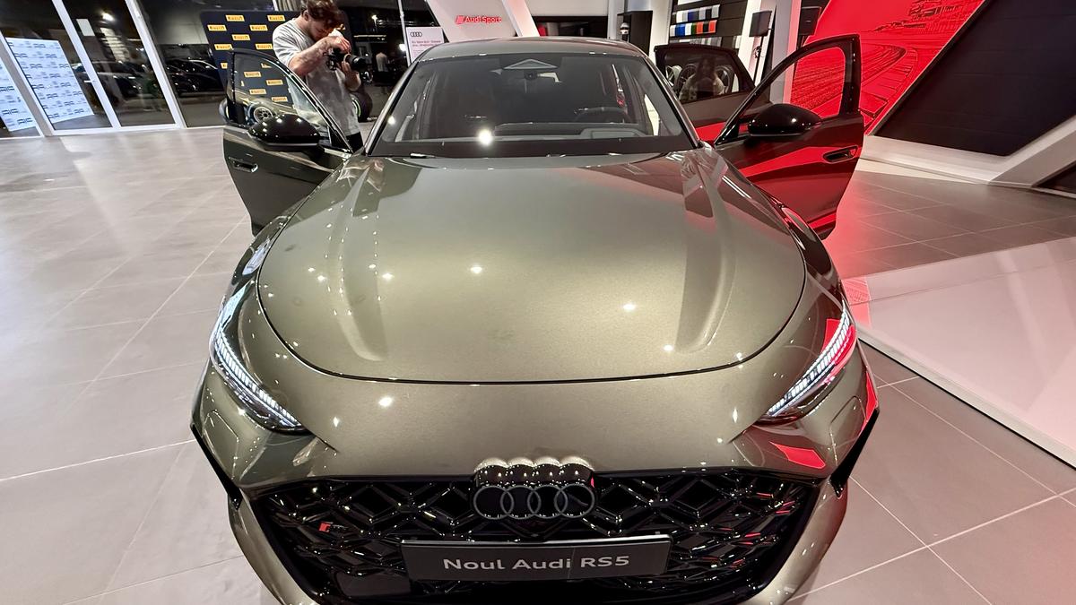Vor să dea lovitura cu noul Audi RS 5 » Avem primele imagini cu modelul ajuns în secret în România!