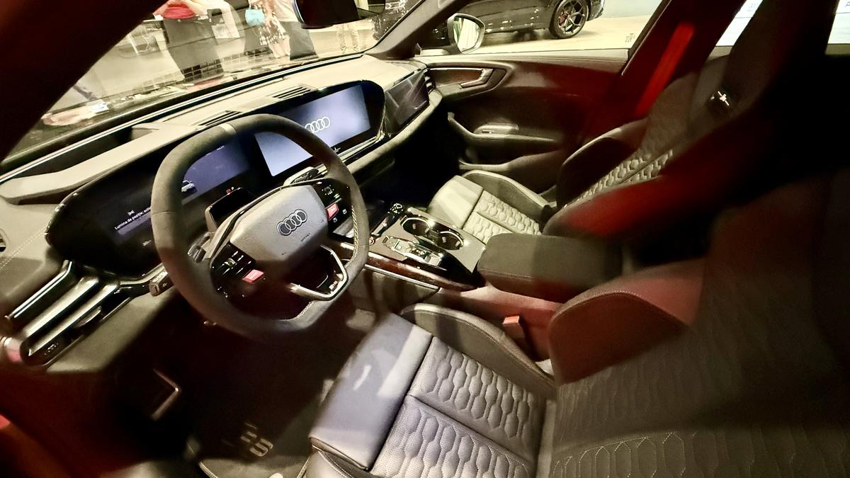 Vor să dea lovitura cu noul Audi RS 5 » Avem primele imagini cu modelul ajuns în secret în România!