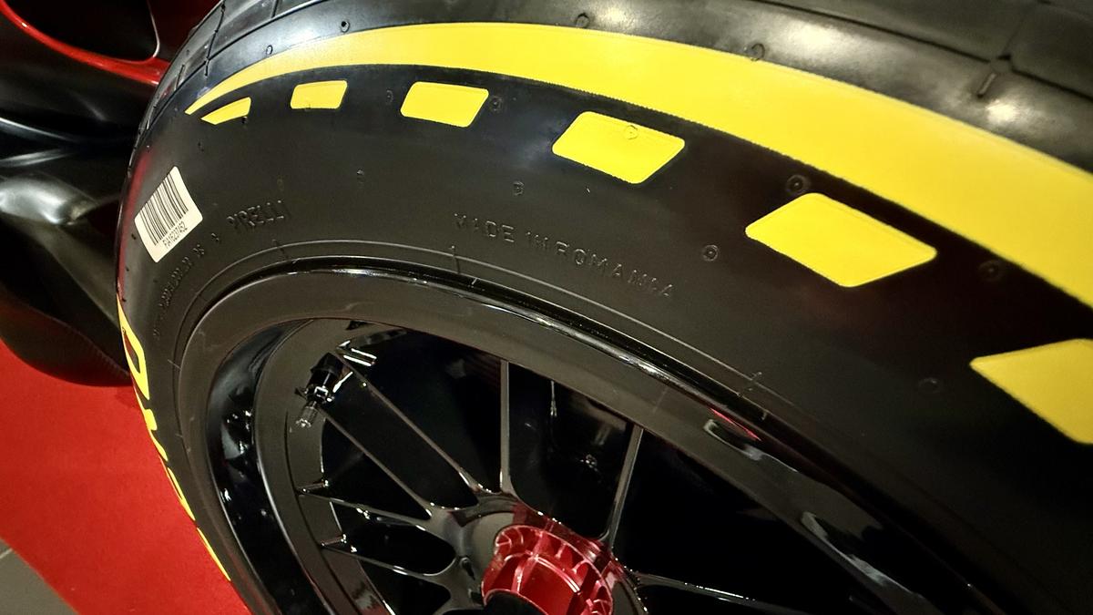 Monopostul Audi R26 de Formula 1 a fost adus la București » Unde poate fi văzută mașina constructorului german