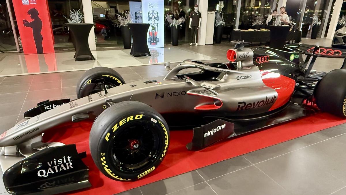Monopostul Audi R26 de Formula 1 a fost adus la București » Unde poate fi văzută mașina constructorului german