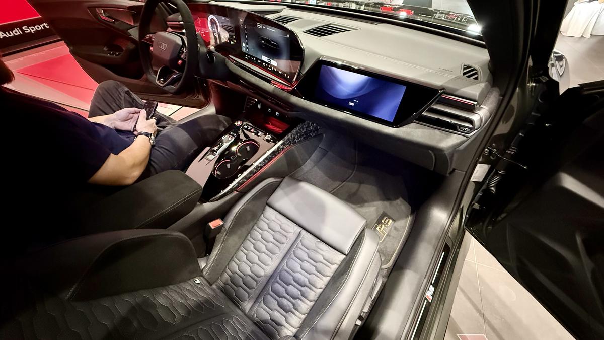 Vor să dea lovitura cu noul Audi RS 5 » Avem primele imagini cu modelul ajuns în secret în România!