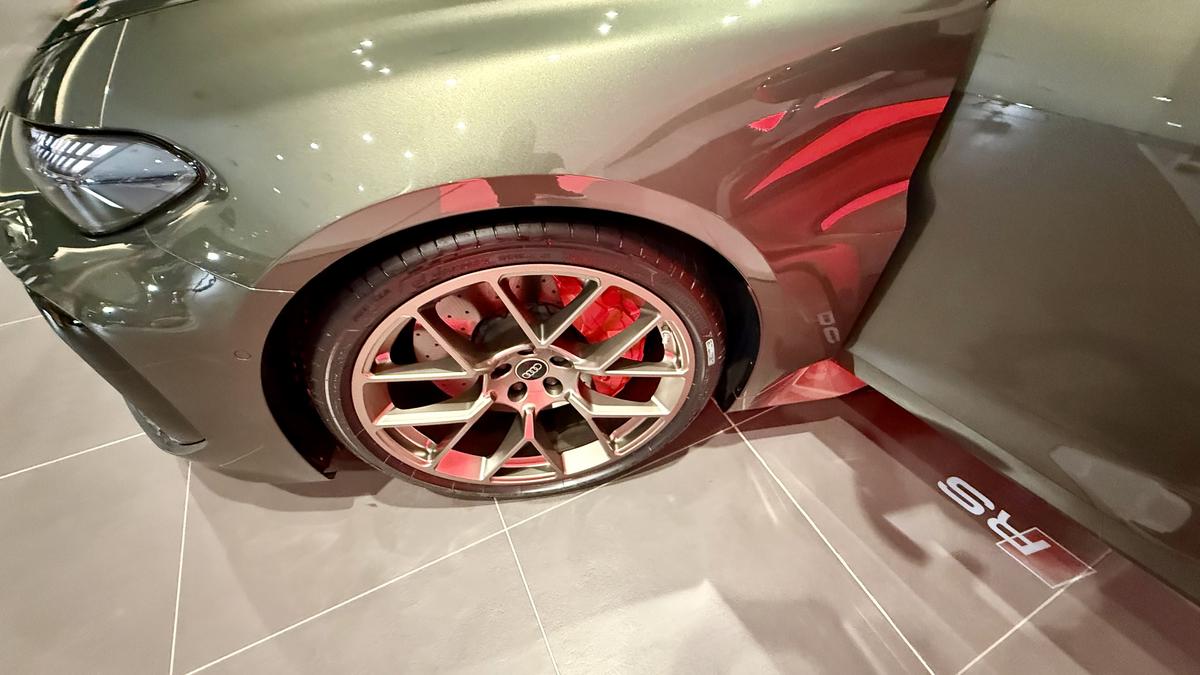 Vor să dea lovitura cu noul Audi RS 5 » Avem primele imagini cu modelul ajuns în secret în România!