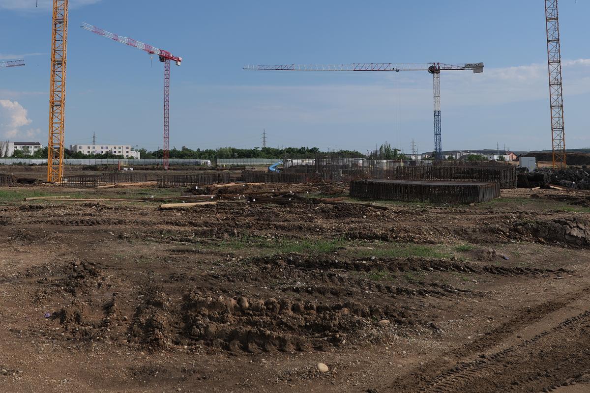 Se construiește stadionul viitorului în România » Va funcționa exclusiv cu energie regenerabilă: GSP a vizitat șantierul unde se muncește la 30 de grade!
