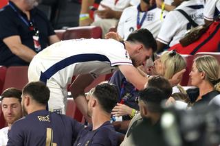 Declan Rice, certat de mama lui pentru felul în care a apărut în ședința foto oficială de la Mondial