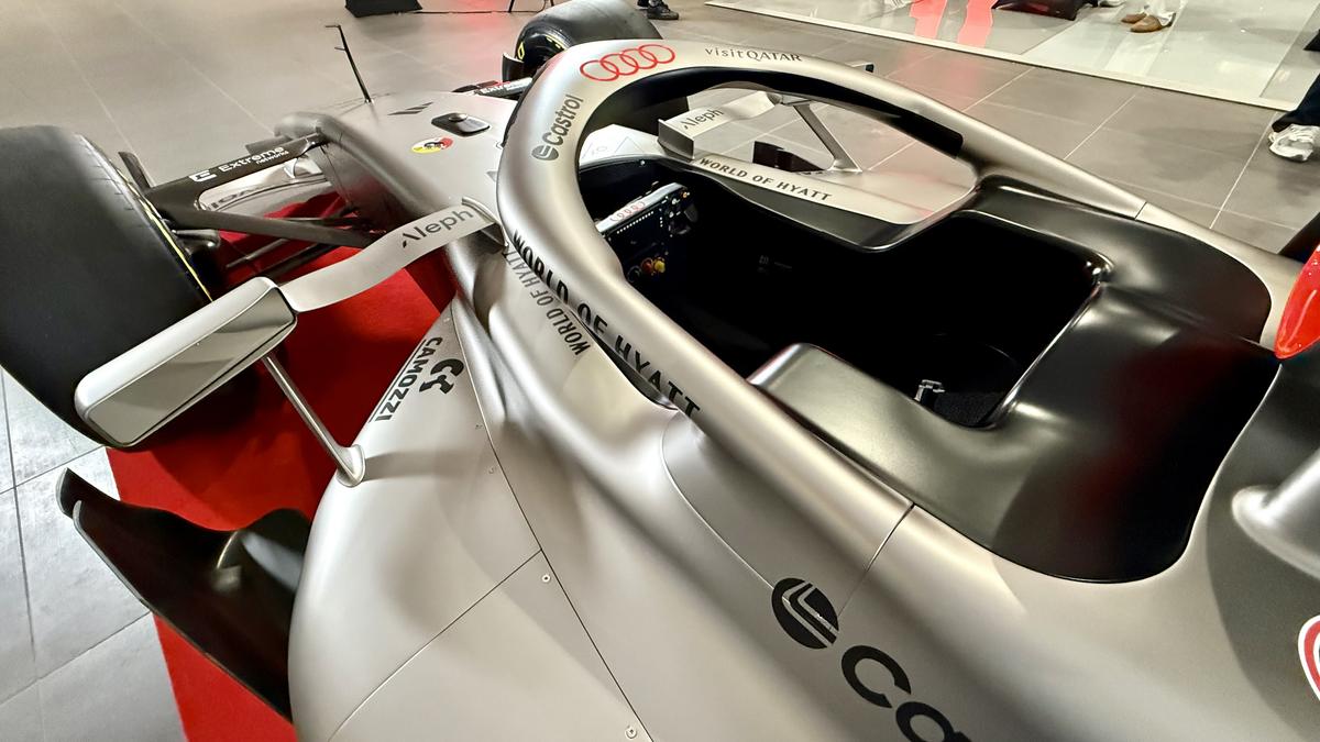 Monopostul Audi R26 de Formula 1 a fost adus la București » Unde poate fi văzută mașina constructorului german