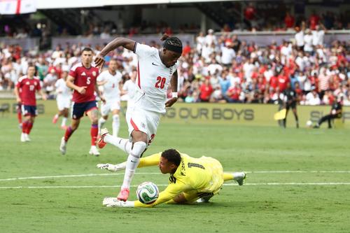 Noni Madueke în acțiune, în amicalul Anglia - Costa Rica 3-0 / Foto Imago