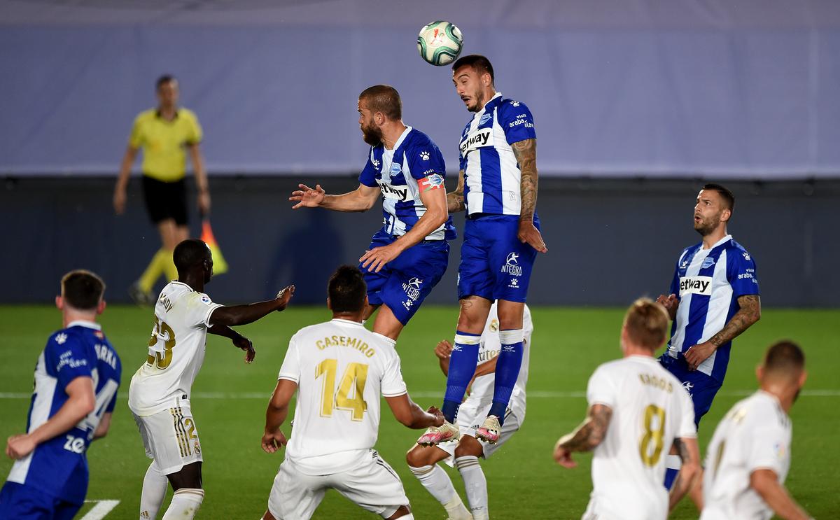 REAL MADRID - ALAVES 2-0 // Karim Benzema, arma letală » Borna incredibilă atinsă în era Zidane
