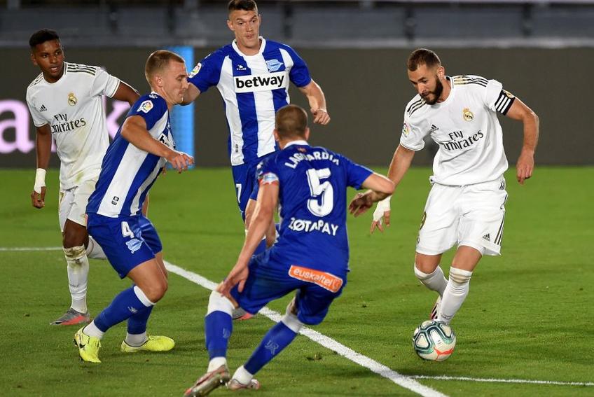 Karim Benzema (dreapta) a marcat în Real Madrid - Alaves 2-0 // foto: Guliver/gettyimages