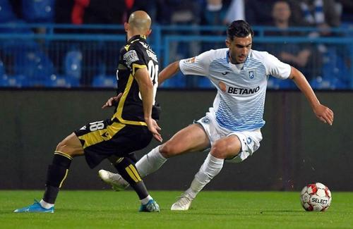 Andrei Ivan (dreapta) într-un meci Craiova - Dinamo