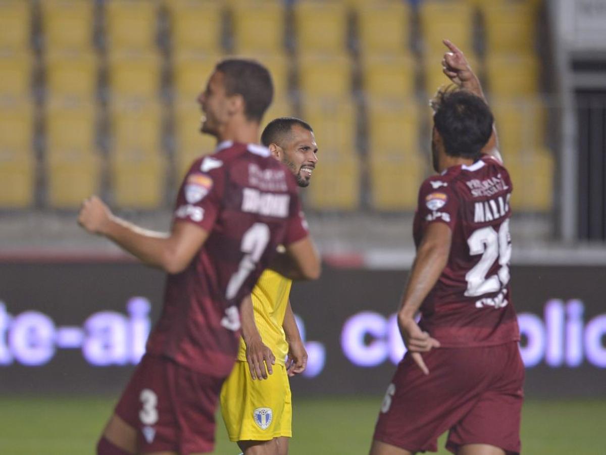 Verdictul dur al unei legende pentru Rapid și Petrolul: „Nu au nicio șansă să promoveze!”