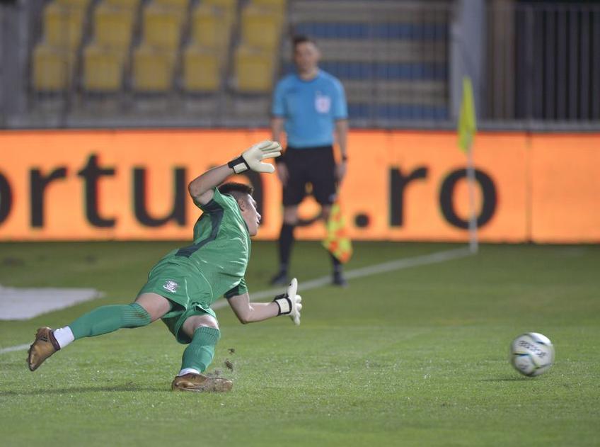 Petrolul a ratat 3 penaltyuri la aceeași fază în meciul cu Rapid