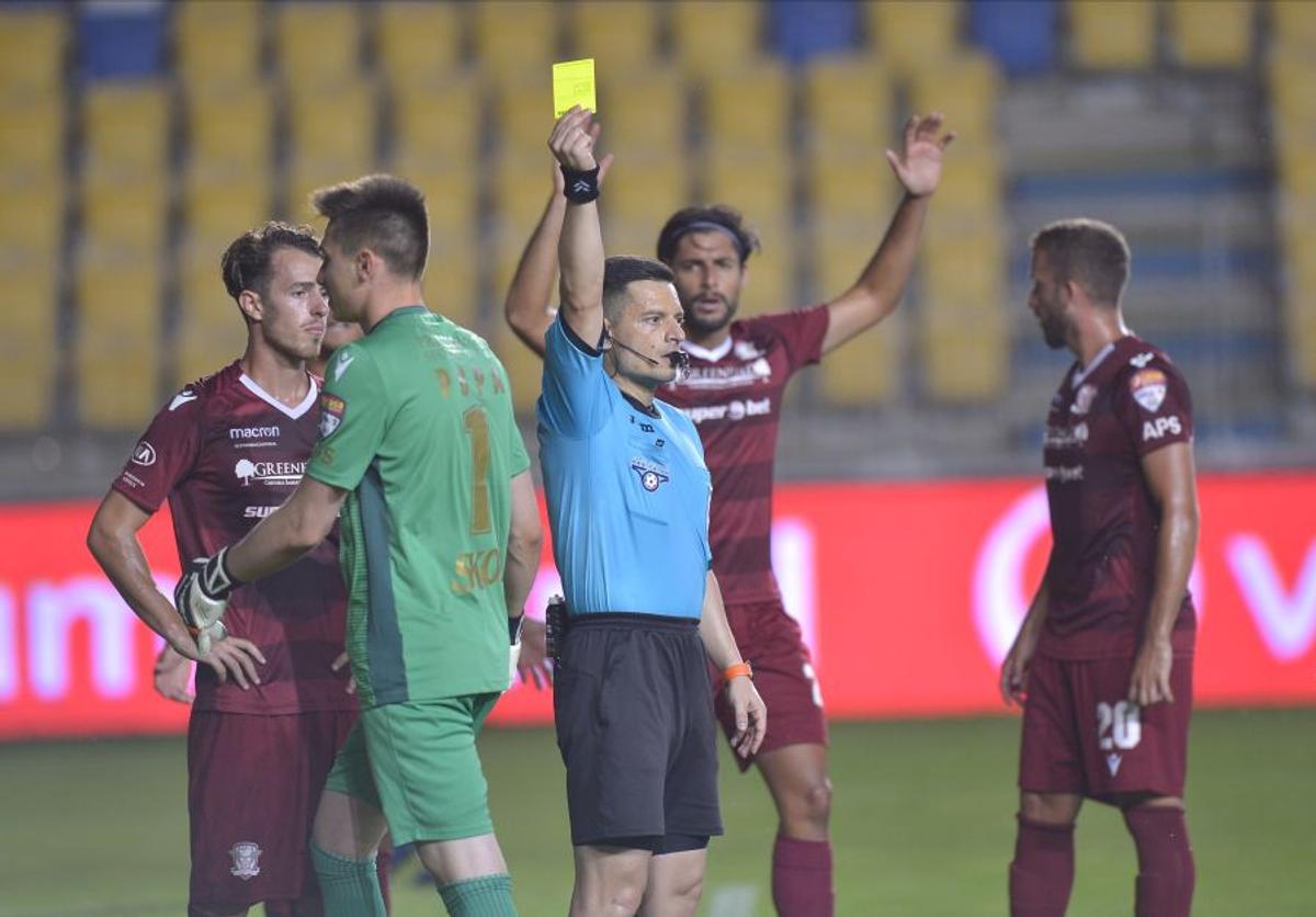 Verdictul dur al unei legende pentru Rapid și Petrolul: „Nu au nicio șansă să promoveze!”