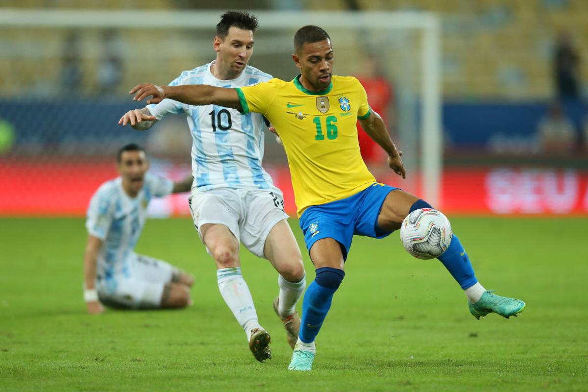 „Am vrut să-l ajutăm pe Messi să câștige trofeul. Acum merg să-mi îmbrățișez fetița” » Povestea emoționantă a lui Emiliano Martinez, eroul Argentinei din semifinale