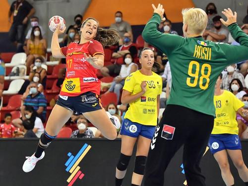 Jeniffer Gutierez față în față cu Daciana Hosu FOTO RFEBM