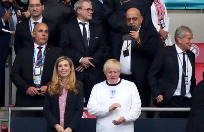 Notă discordantă pe Wembley + controversă cu președintele FIFA » A fost și Răzvan Burleanu în tribune