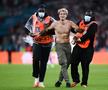 FOTO Pitch invader la Italia - Anglia, finala EURO 2020