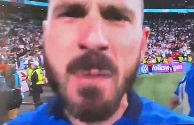 Leonardo Bonucci s-a repezit la cel mai apropiat cameraman după finala EURO » Videoclipul care s-a viralizat rapid
