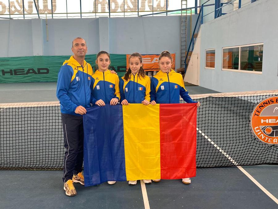 Gabriel Caloian a fost antrenorul lotului de junioare U12 a României, din care a făcut parte și eleva lui, Alexia Tatu (prima din stânga) Antrenorul junioarei Alexia Tatu, campioana U14 la Wimbledon: „Nu e un produs al sistemului din România!”