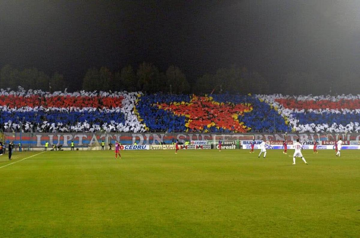 Imagini senzaționale de la ultimul FCSB - Dinamo jucat în Ghencea » Scenografii de senzație și ipostaze unice cu Halep, Mihai Stoica și arbitrul Alexandru Tudor