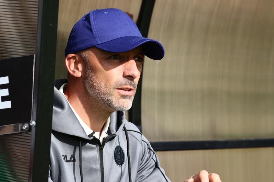 Antrenorul lui Maccabi Tel Aviv, Zarko Lazetic, nu își face griji pentru viitoarele meciuri. Foto: Maccabi Tel Aviv Suporterii lui Maccabi Tel Aviv au răbufnit înaintea „dublei” cu FCSB » Ruptura e totală: calificarea, pusă în mare pericol