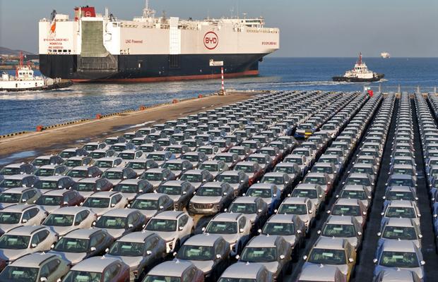 Exporturile de vehicule electrice din China au scăzut semnificativ în luna iunie