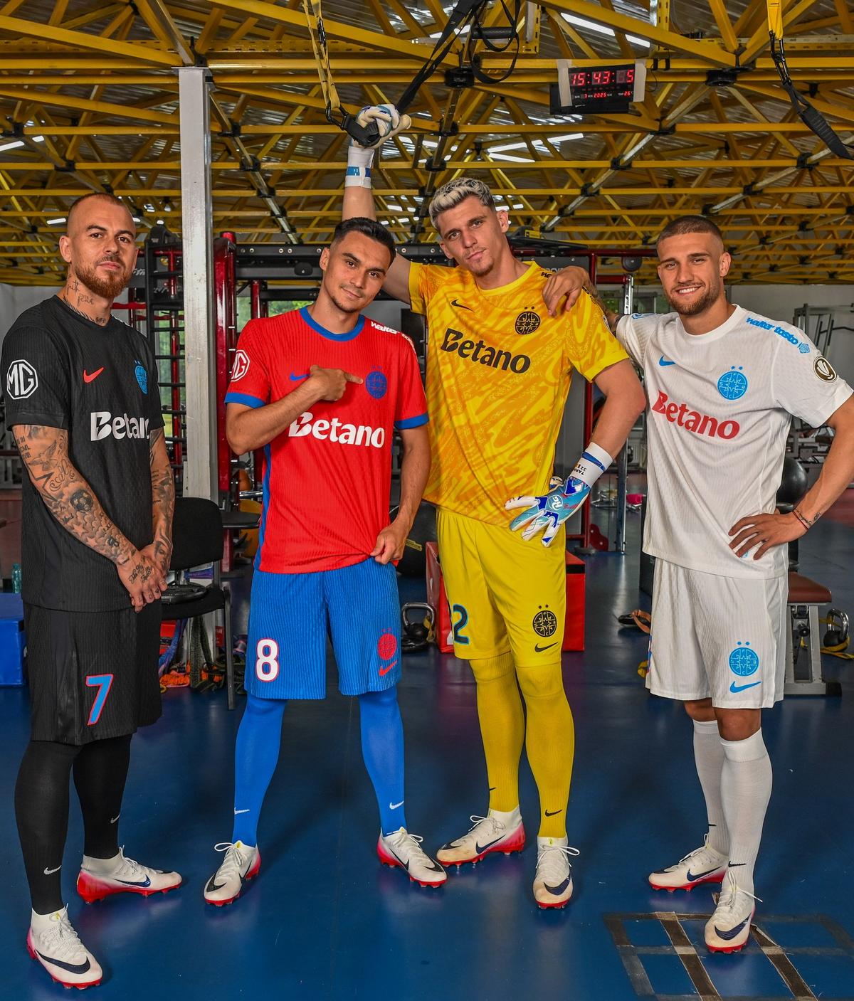 FCSB și-a prezentat noile echipamente! Târnovanu, Alibec, Bîrligea și Șut, „modelele” campioanei