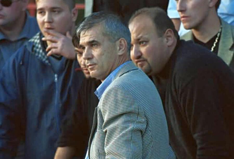 Anghel Iordănescu și Gigi Corsicanu', la acea vreme lider al galeriei rapidiste „Rapidiștii să înțeleagă!” » O legendă îi atenționează pe suporteri în privința lui Gâlcă: „N-are rădăcini, dar...”