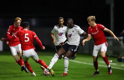 Jean-Pierre Tiehi, atacant format de Fulham, vine în fotbalul românesc