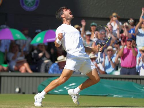 Carlos Alcaraz continuă să scrie istorie la Wimbledon: „Sunt foarte mândru”
