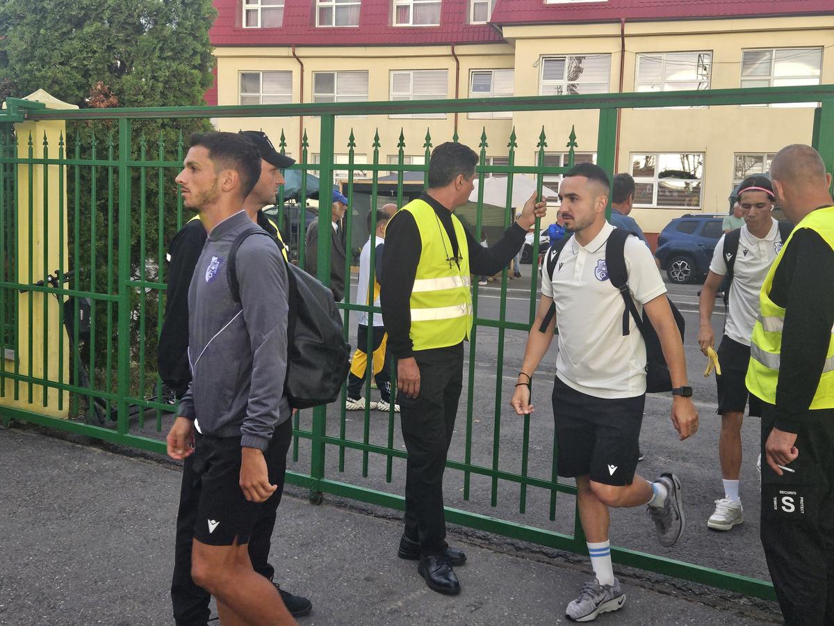 FC Argeș, sosire la Mioveni