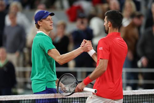 Jannik Sinner și Novak Djokovic/Foto: Getty Images