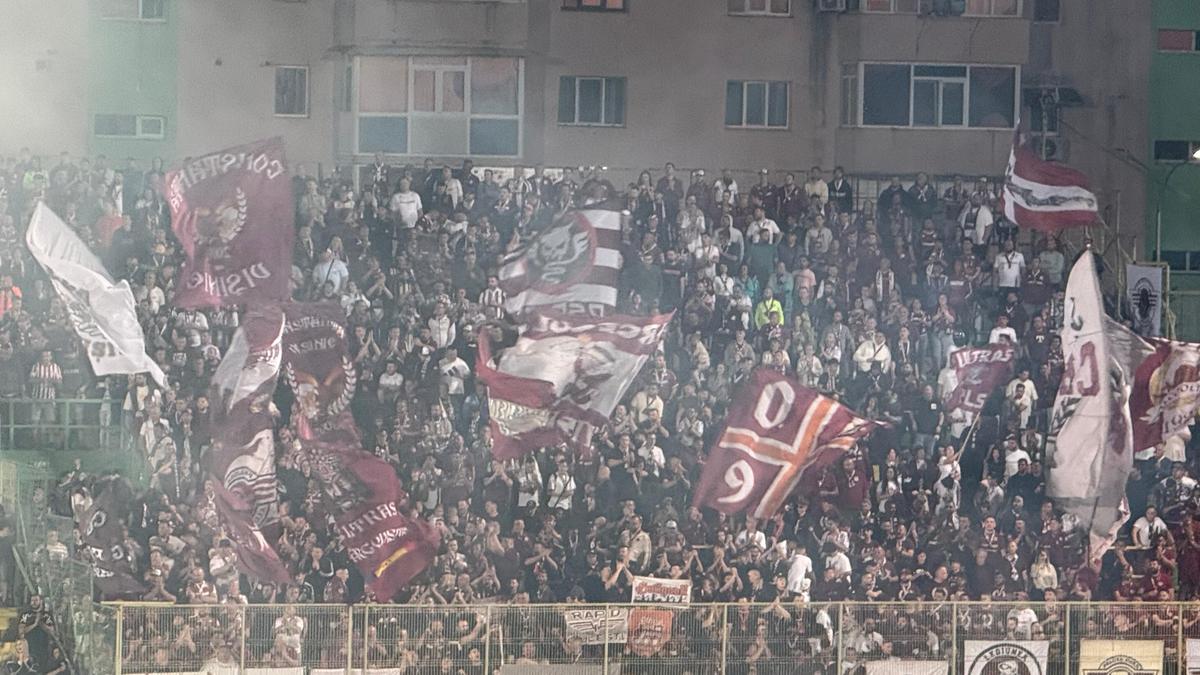 Atmosferă de zile mari la Mioveni, la FC Argeș - Rapid: scenografie 3D la revenirea în prima ligă » Au apărut și probleme!
