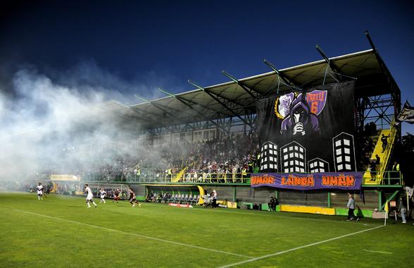 Atmosferă de zile mari la Mioveni, la FC Argeș - Rapid: scenografie 3D la revenirea în prima ligă » Au apărut și probleme!